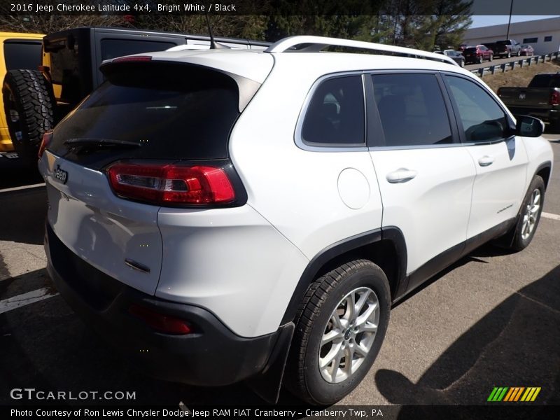 Bright White / Black 2016 Jeep Cherokee Latitude 4x4