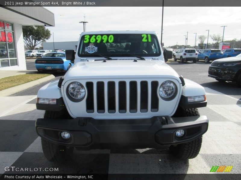 Bright White / Black 2021 Jeep Wrangler Sport 4x4