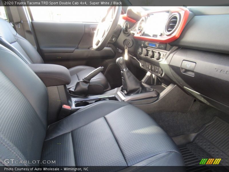 Super White / Black 2020 Toyota Tacoma TRD Sport Double Cab 4x4