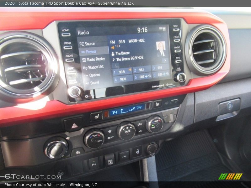 Super White / Black 2020 Toyota Tacoma TRD Sport Double Cab 4x4