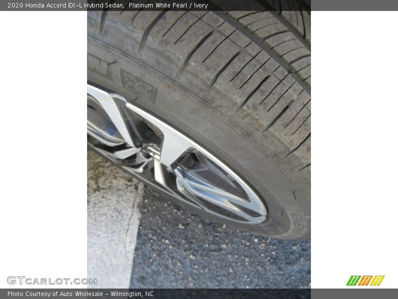 Platinum White Pearl / Ivory 2020 Honda Accord EX-L Hybrid Sedan