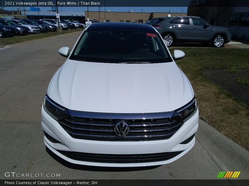 Pure White / Titan Black 2021 Volkswagen Jetta SEL