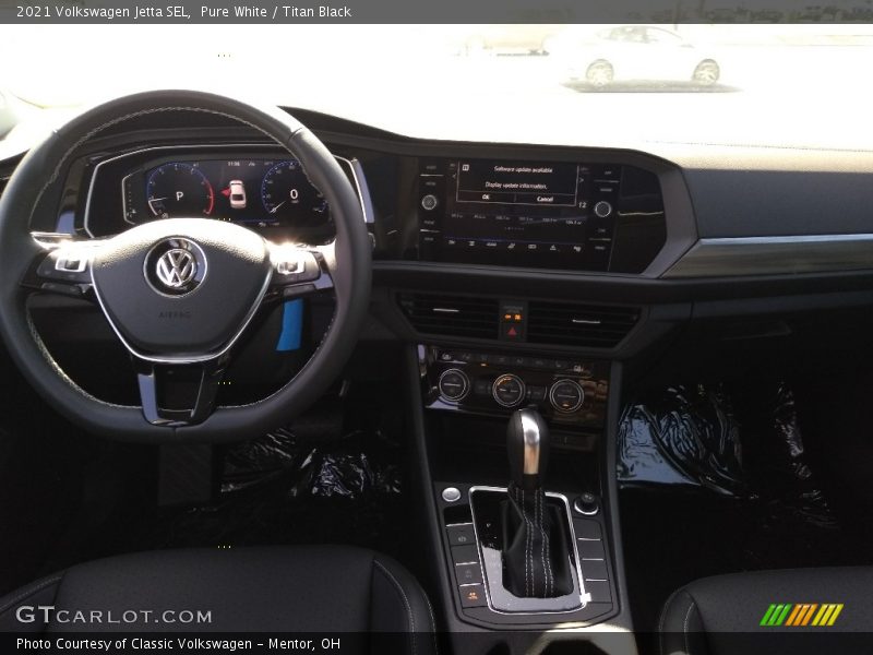 Pure White / Titan Black 2021 Volkswagen Jetta SEL