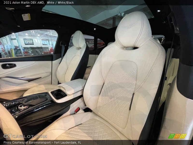 Front Seat of 2021 DBX AWD