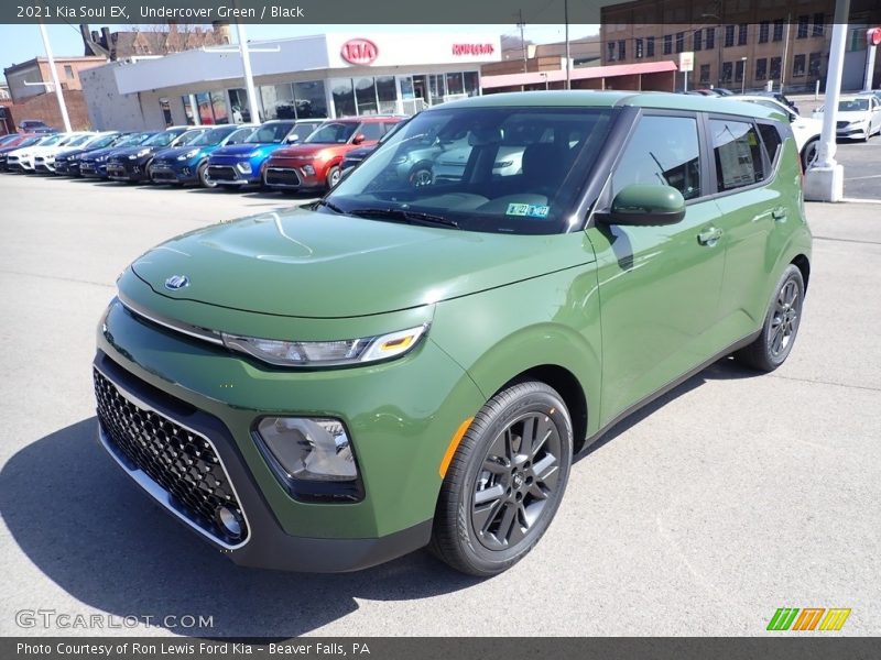 Front 3/4 View of 2021 Soul EX