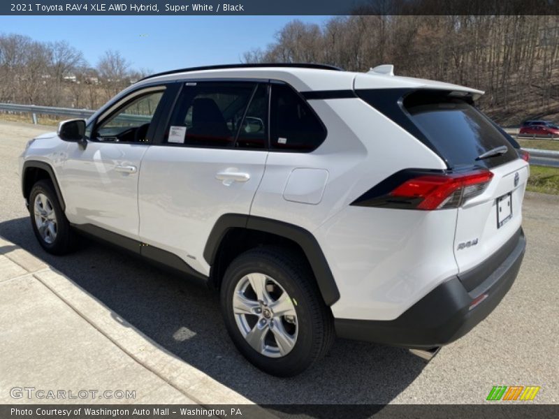 Super White / Black 2021 Toyota RAV4 XLE AWD Hybrid
