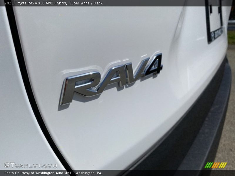 Super White / Black 2021 Toyota RAV4 XLE AWD Hybrid