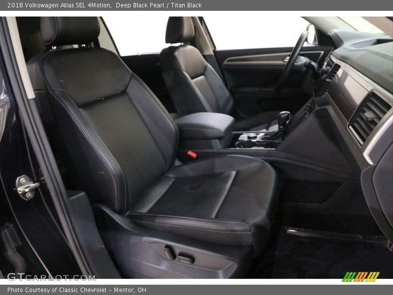 Deep Black Pearl / Titan Black 2018 Volkswagen Atlas SEL 4Motion