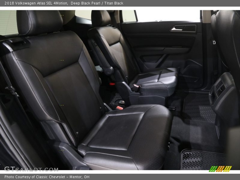 Deep Black Pearl / Titan Black 2018 Volkswagen Atlas SEL 4Motion