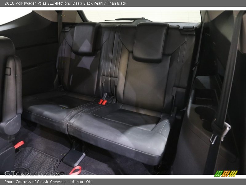 Deep Black Pearl / Titan Black 2018 Volkswagen Atlas SEL 4Motion