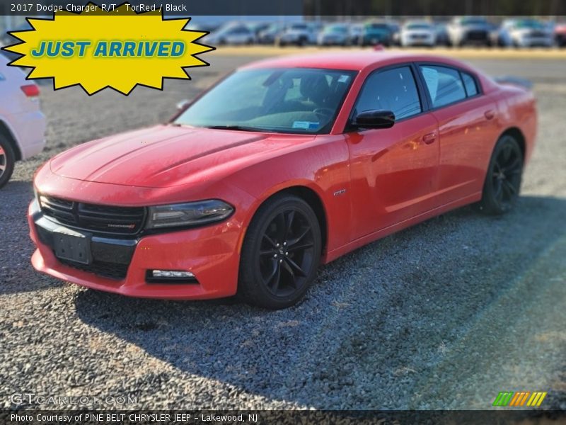 TorRed / Black 2017 Dodge Charger R/T
