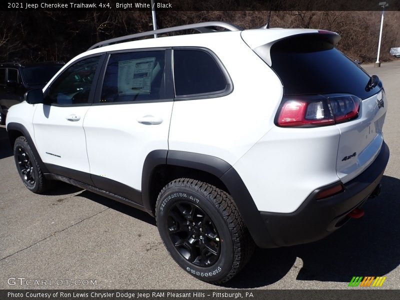 Bright White / Black 2021 Jeep Cherokee Traihawk 4x4