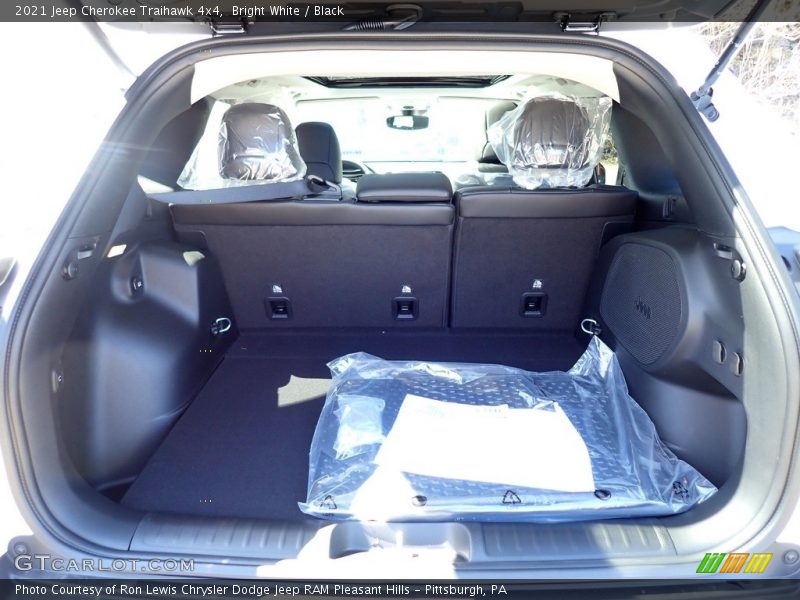 Bright White / Black 2021 Jeep Cherokee Traihawk 4x4