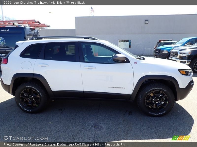 Bright White / Black 2021 Jeep Cherokee Traihawk 4x4