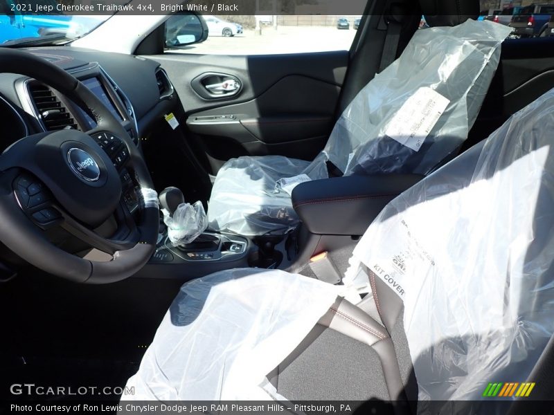 Bright White / Black 2021 Jeep Cherokee Traihawk 4x4
