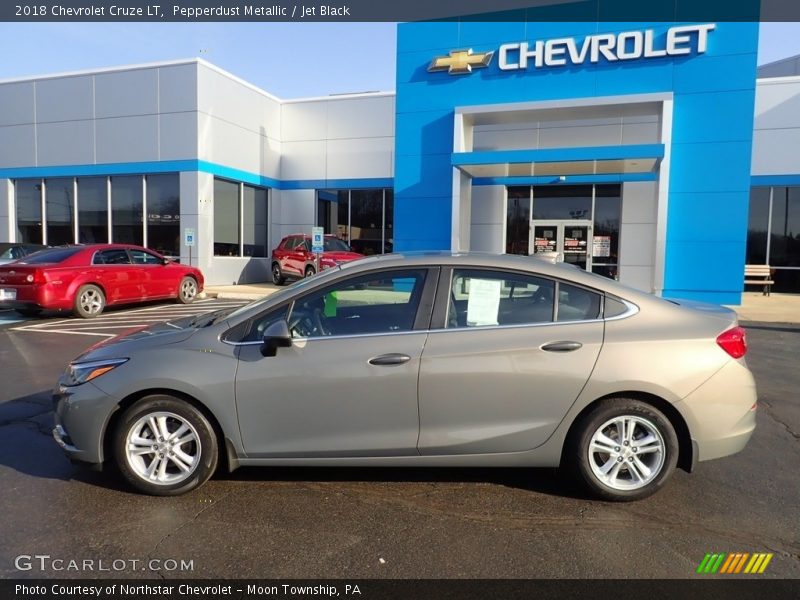 Pepperdust Metallic / Jet Black 2018 Chevrolet Cruze LT