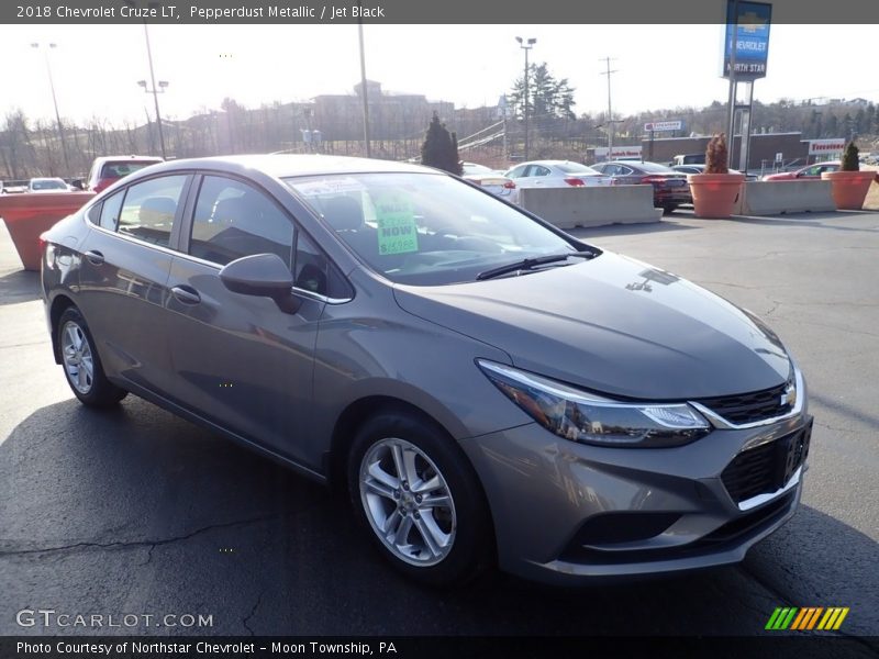 Pepperdust Metallic / Jet Black 2018 Chevrolet Cruze LT