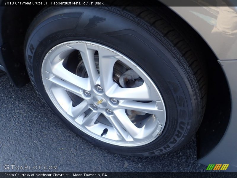 Pepperdust Metallic / Jet Black 2018 Chevrolet Cruze LT