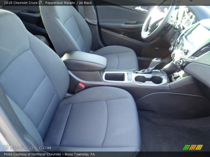 Pepperdust Metallic / Jet Black 2018 Chevrolet Cruze LT