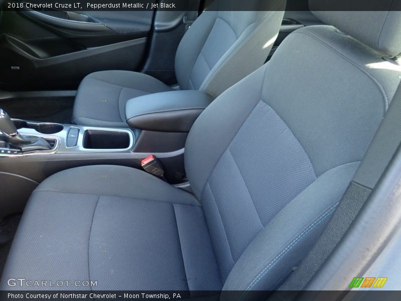 Pepperdust Metallic / Jet Black 2018 Chevrolet Cruze LT
