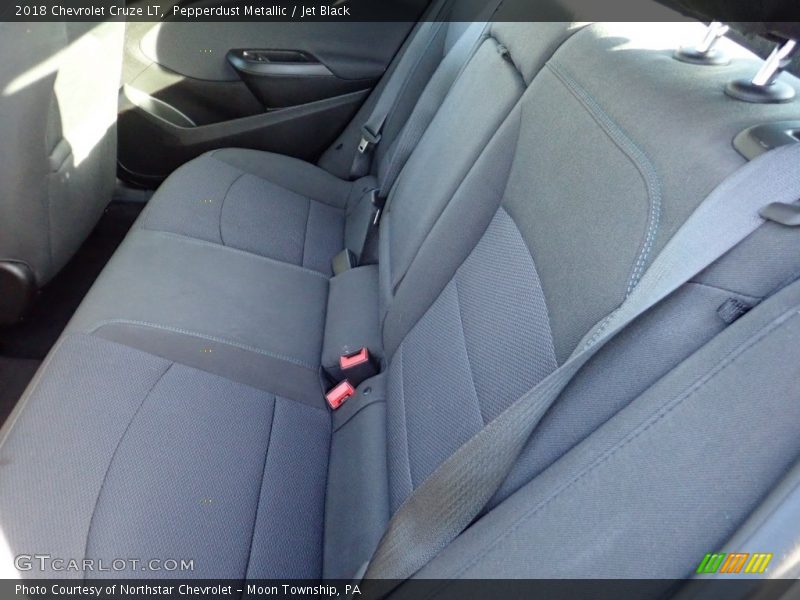 Pepperdust Metallic / Jet Black 2018 Chevrolet Cruze LT