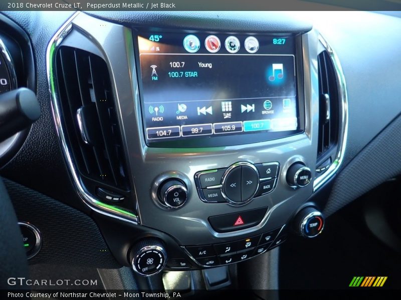 Pepperdust Metallic / Jet Black 2018 Chevrolet Cruze LT