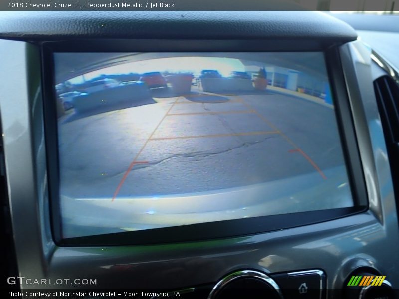 Pepperdust Metallic / Jet Black 2018 Chevrolet Cruze LT