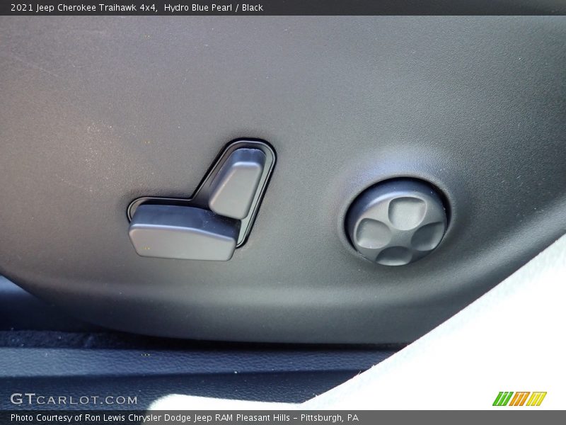 Hydro Blue Pearl / Black 2021 Jeep Cherokee Traihawk 4x4