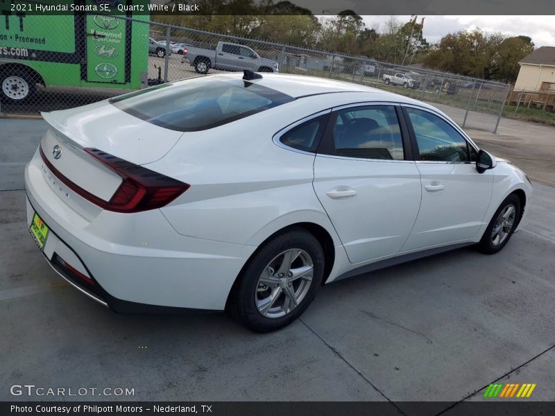 Quartz White / Black 2021 Hyundai Sonata SE