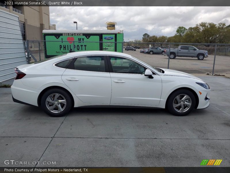 Quartz White / Black 2021 Hyundai Sonata SE
