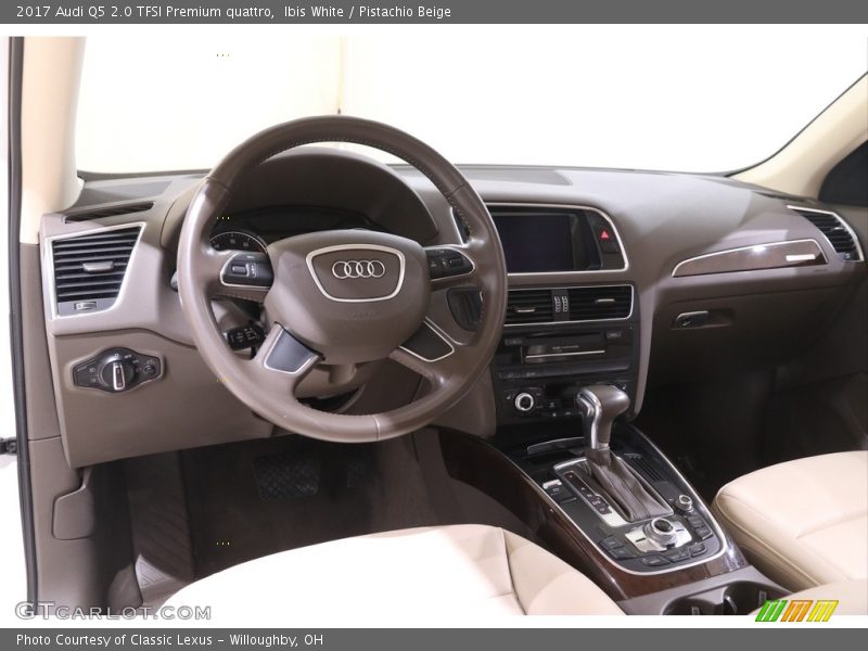 Ibis White / Pistachio Beige 2017 Audi Q5 2.0 TFSI Premium quattro