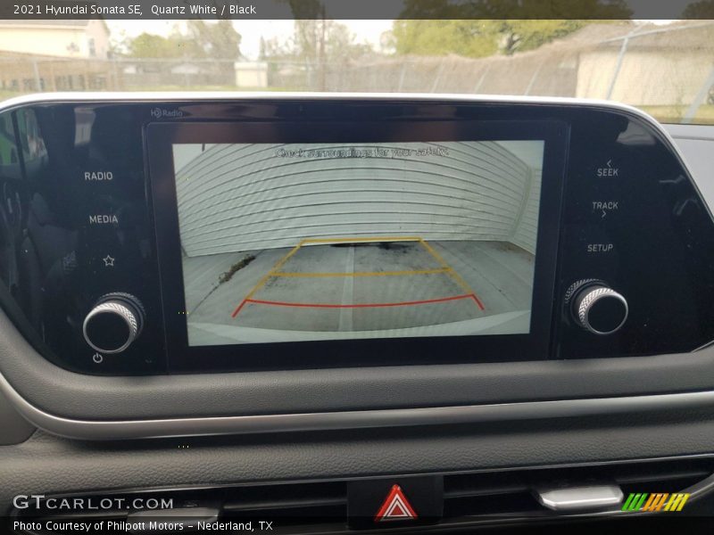 Quartz White / Black 2021 Hyundai Sonata SE