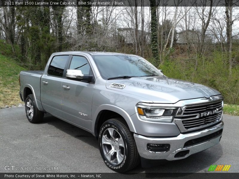 Front 3/4 View of 2021 1500 Laramie Crew Cab 4x4