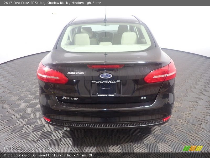 Shadow Black / Medium Light Stone 2017 Ford Focus SE Sedan