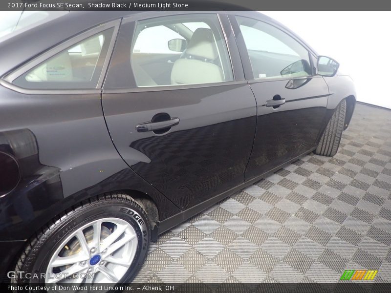 Shadow Black / Medium Light Stone 2017 Ford Focus SE Sedan