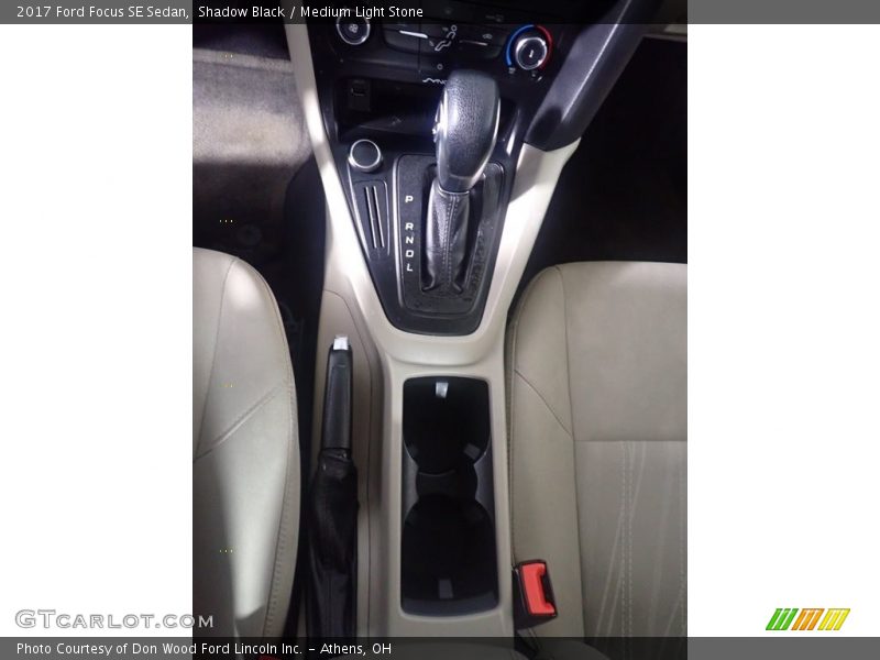 Shadow Black / Medium Light Stone 2017 Ford Focus SE Sedan