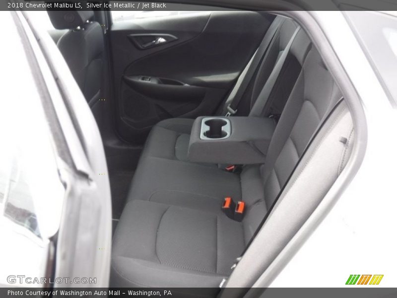 Silver Ice Metallic / Jet Black 2018 Chevrolet Malibu LS
