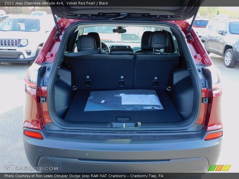 Velvet Red Pearl / Black 2021 Jeep Cherokee Altitude 4x4