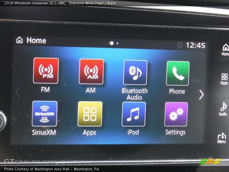 Diamond White Pearl / Black 2018 Mitsubishi Outlander SE S-AWC