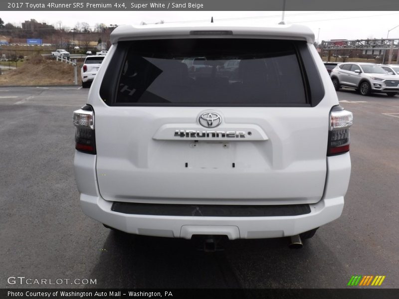 Super White / Sand Beige 2017 Toyota 4Runner SR5 Premium 4x4