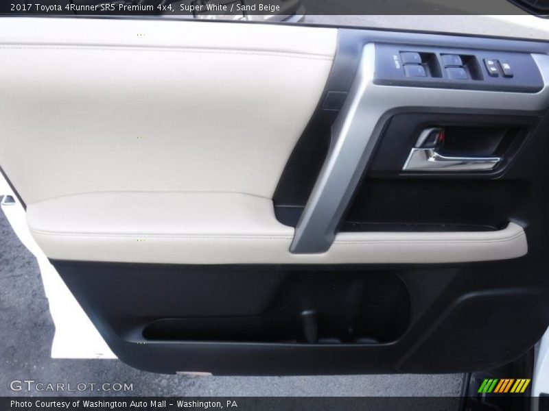 Super White / Sand Beige 2017 Toyota 4Runner SR5 Premium 4x4