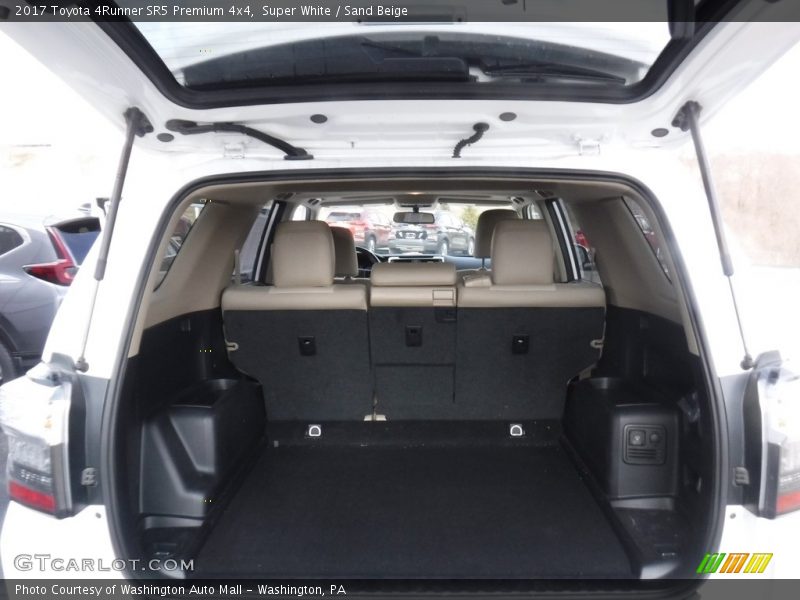 Super White / Sand Beige 2017 Toyota 4Runner SR5 Premium 4x4
