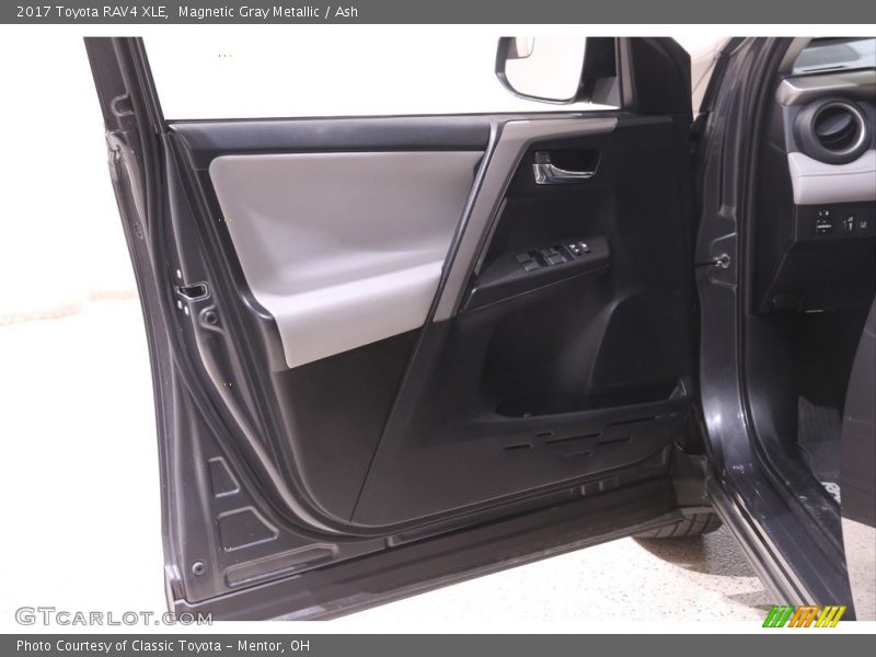 Magnetic Gray Metallic / Ash 2017 Toyota RAV4 XLE