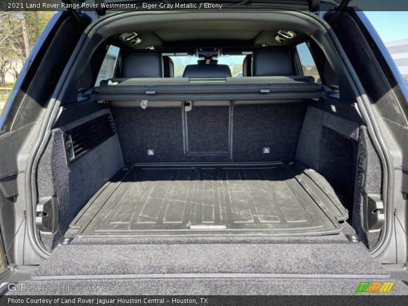  2021 Range Rover Westminster Trunk