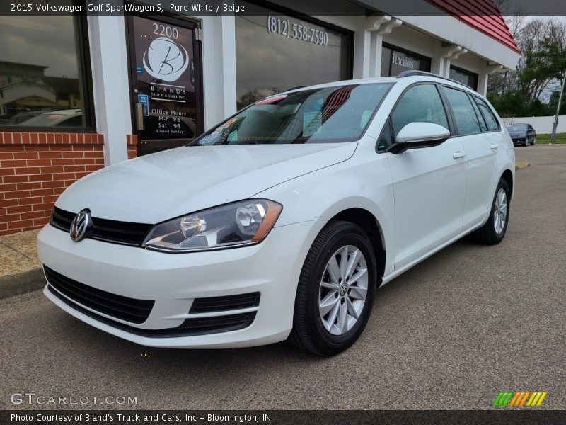 Pure White / Beige 2015 Volkswagen Golf SportWagen S