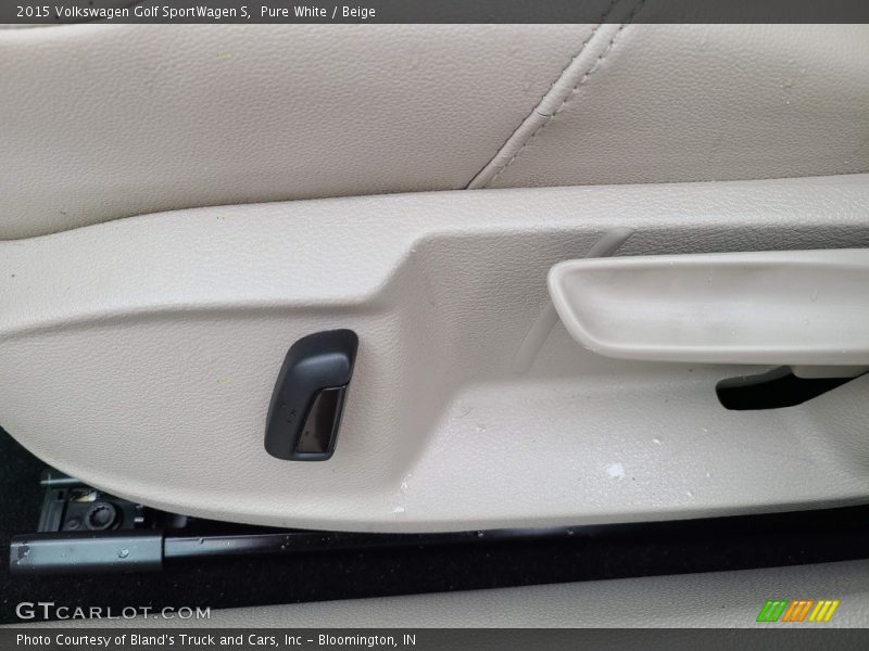 Pure White / Beige 2015 Volkswagen Golf SportWagen S
