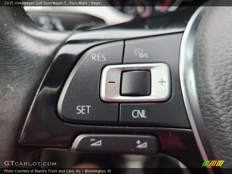Pure White / Beige 2015 Volkswagen Golf SportWagen S