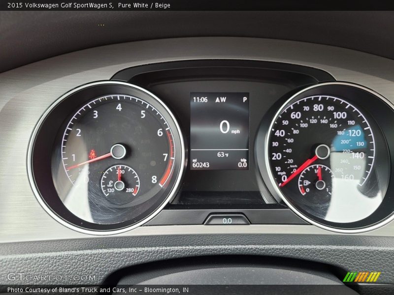 Pure White / Beige 2015 Volkswagen Golf SportWagen S