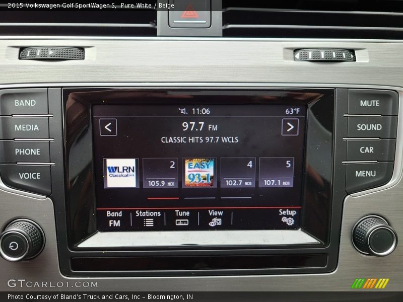 Pure White / Beige 2015 Volkswagen Golf SportWagen S