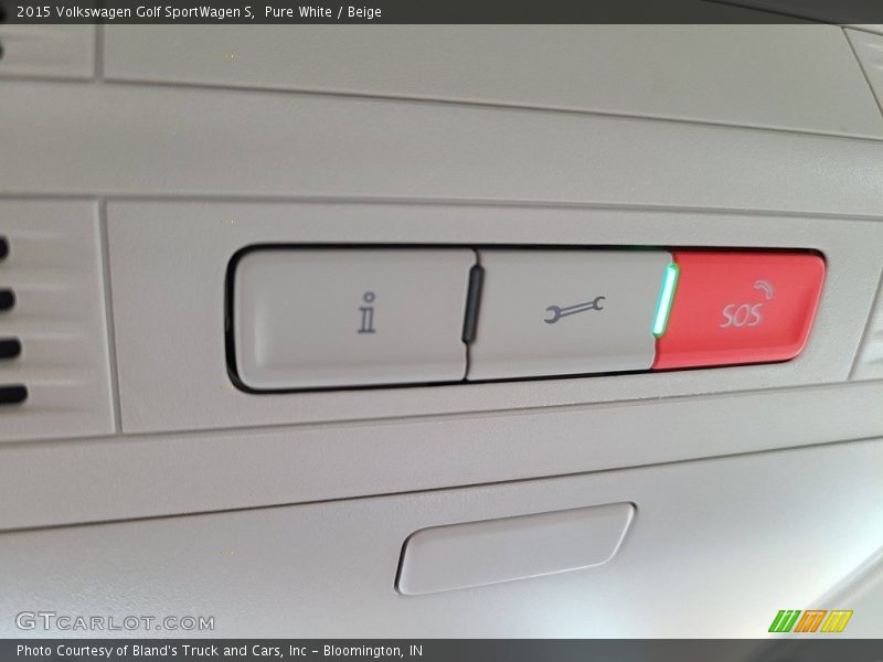 Pure White / Beige 2015 Volkswagen Golf SportWagen S